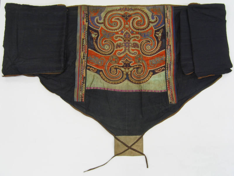 Baby Carrier Panel, early 20th Century
Miao culture; China
Linen and silk; 32 1/4 × 175 in.
…