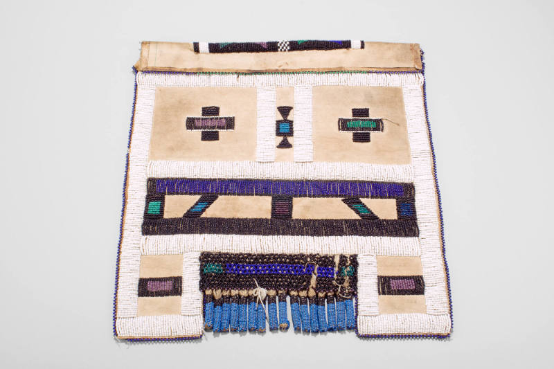 Woman's Apron (Mapoto), early 20th Century
Ndebele people; South Africa
Canvas and bead; 17 5…