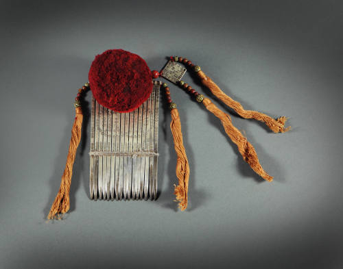 Ornamented Hair Comb, 20th Century
Yao culture; possibly from Guangxi Zhuang Autonomous Region…