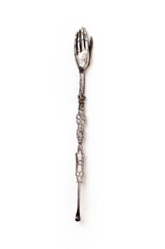 Hair Pin with Openwork on Handle and Hand Design, 20th Century
Miao culture; Guizhou Province,…