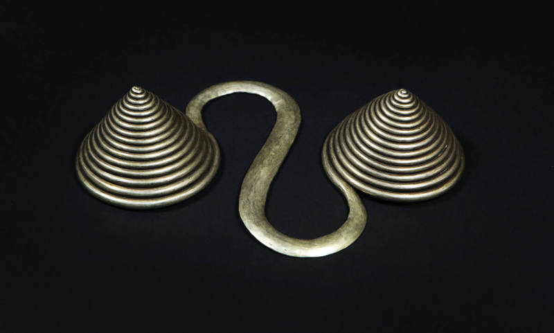 S-Shaped Counterweight, 20th Century
Miao culture; Guizhou Province, China
Silver; 2 × 8 1/2 …