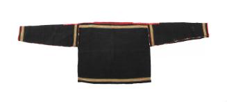 Shirt, 20th Century
Hmong culture; Vietnam
Cotton and metal; 15 1/2 × 47 × 1/2 in
2017.4.4
…