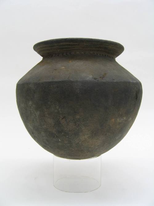 Pot, 20th Century
Gumawana Village, Amphlett Islands, D'Entrecasteaux Islands, Milne Bay Provi…