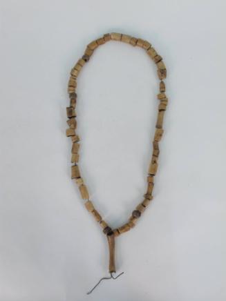 Finger Bone Necklace, early to mid 20th Century
Upper Sepik, East Sepik Province, Papua New Gu…