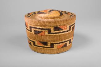 Rattle-lid Basket, c. 1910
Tlingit culture; Alaska 
Spruce root and maidenhair fern stem; 5 x…