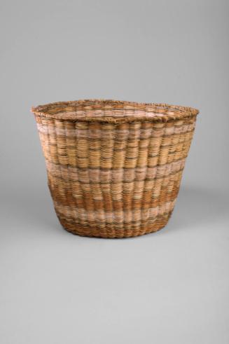 Basket, unknown date
Hopi people; Arizona
Yucca, wild currant warp and rabbit brush warp; 8 1…