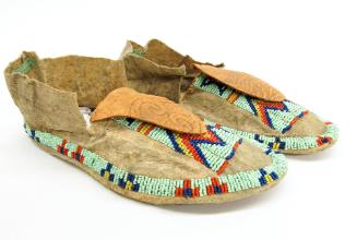 Mocassin, c. 1880
Dakota (Eastern Sioux); North American Plains
Buckskin and beads; 2 5/8 x 3…