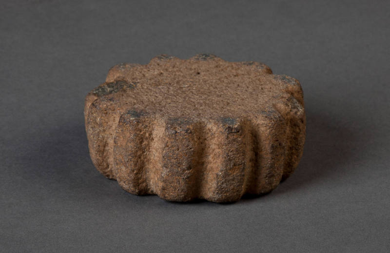 Cog Stone, suggested date 6000-3500 BC
Millingstone Horizon culture; Southern California Coast…