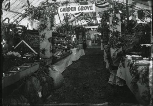 Garden Grove Produce Display, early 20th Century
Leo E. Tiede (American, 1889-1968); Orange Co…