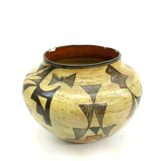 Bowl, unknown date
Acoma Pueblo, New Mexico
Ceramic; 7 3/4 x 9 1/2 in.
97.25.5
Gift of Mr. …