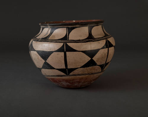 Olla, early 20th Century
Kewa (Santa Domingo) culture; New Mexico
Clay and paint; 8 3/8 x 10 …