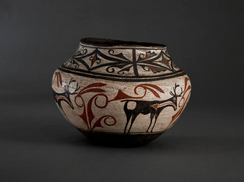 Olla, c. 1890
Probably Tsayutitsa (Zuni, B?/D?); New Mexico
Clay and pigment; 7 5/8 x 9 1/4 i…