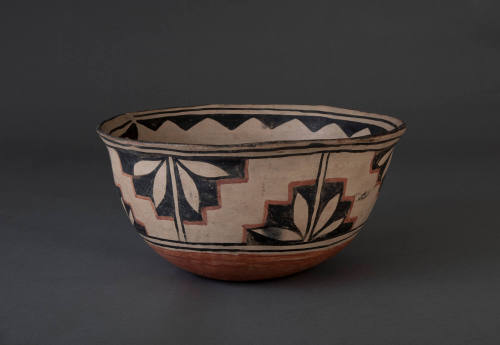 Bowl with Geometrical Design and Conventional Floral Decor, early 20th Century
Kewa (Santo Dom…