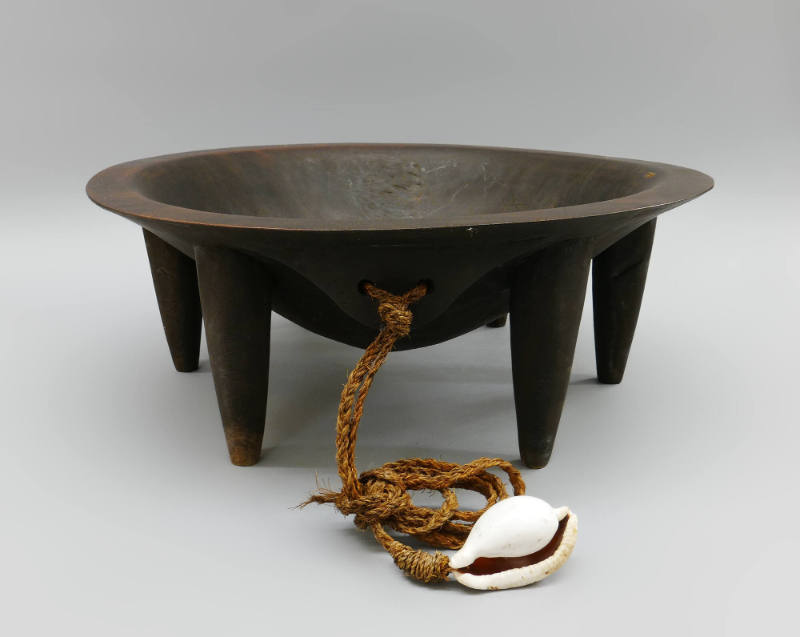 Kava Bowl (Dave Ni Yaqona), mid to late 20th Century
Fiji, Melanesia
Wood, rope and shell; 8 …