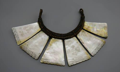 Necklace, 20th Century
Ifugao culture; Luzon, Philippines
Mother of pearl and rattan; 6 3/4 ×…