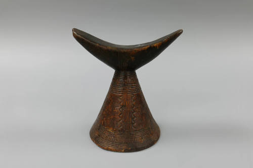 Headrest, 20th Century
Oromo culture; Ethiopia
Wood; 7 × 6 5/8 × 4 11/16 in.
2019.2.8
Gift …