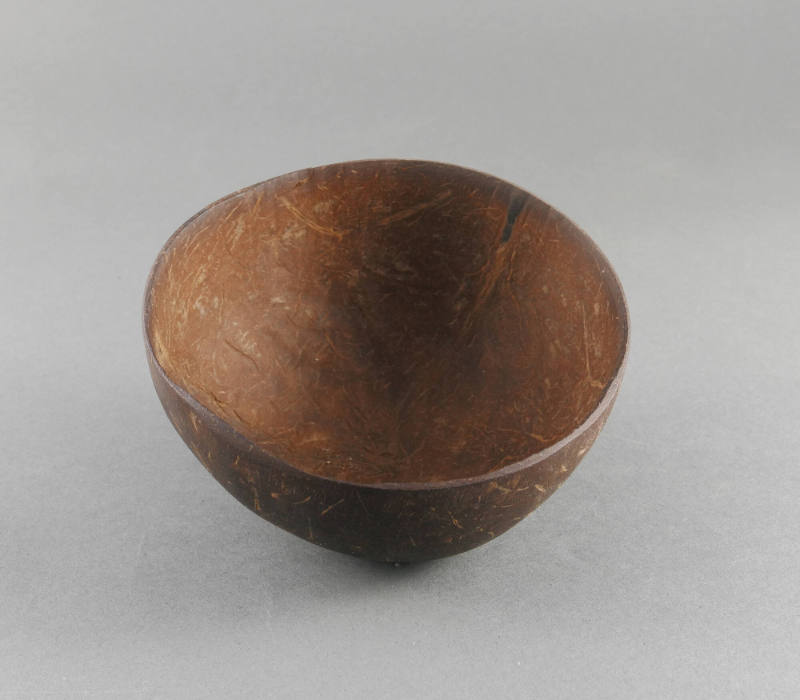 Kava Cup (Bilo Ni Yaqona), 20th Century
Fiji, Melanesia
Coconut Shell; 3 × 4 7/8 × 4 5/8 in.
…