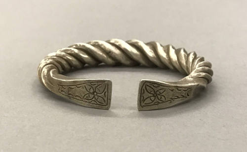 Bracelet, 20th Century
Miao culture; probably Guizhou Province, China
Silver; 1/2 × 3 in.
20…