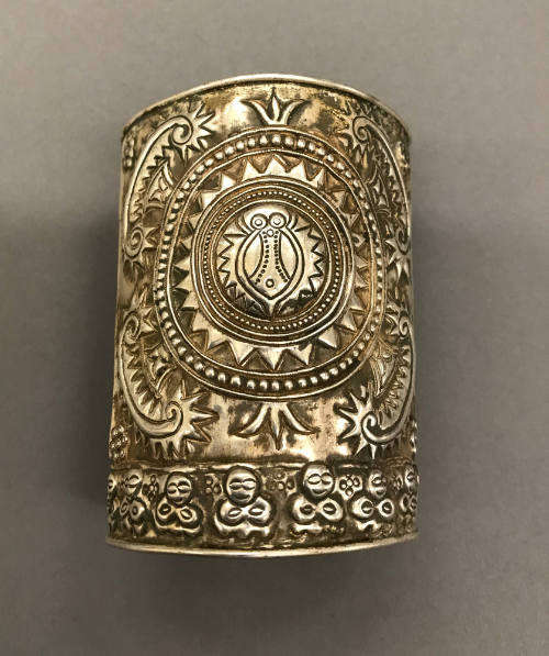 Cuff, 20th Century
Miao culture; probably Guizhou Province, China
Silver; 3 5/8 × 3 in.
2001…