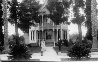Bowers Home in Santa Ana, early 20th Century
Unknown photographer; Santa Ana, California
Phot…