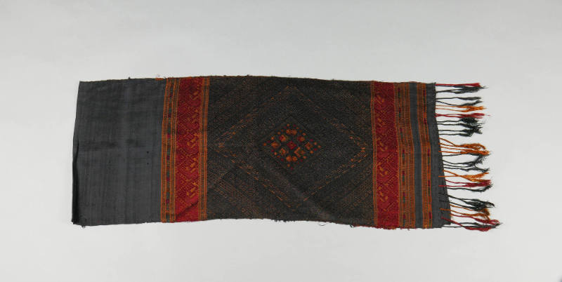 Shawl, 20th Century
Lao or Tai culture; Laos or Vietnam
Cotton and silk; 15 7/8 × 73 in.
201…