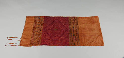 Shawl, 20th Century
Lao or Tai culture; Laos or Vietnam
Cotton and silk; 15 3/4 × 75 3/4 in.
…