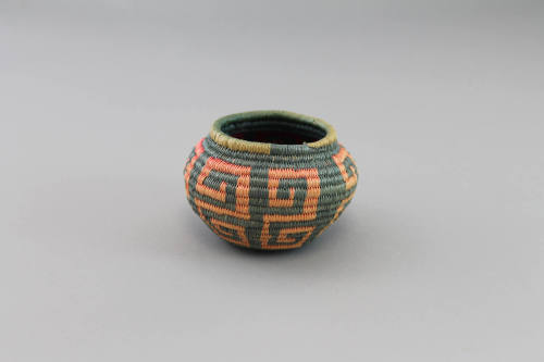 Miniature Basket (Hösig Di), mid to late 20th Century
Emberá or Wounaan culture; Darién Provin…