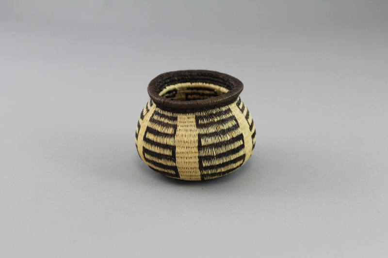 Miniature Basket (Hösig Di), mid to late 20th Century
Emberá or Wounaan culture; Darién Provin…