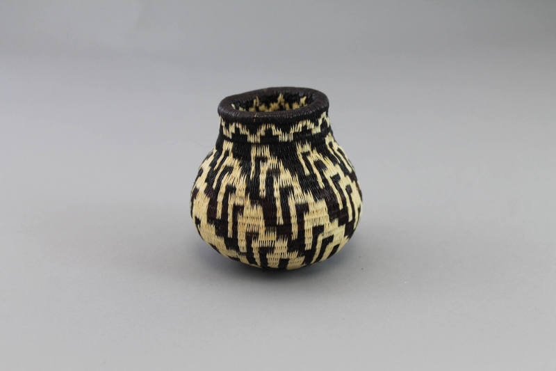 Miniature Basket (Hösig Di), mid to late 20th Century
Emberá or Wounaan culture; Darién Provin…