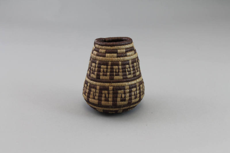 Miniature Basket (Hösig Di), mid to late 20th Century
Emberá or Wounaan culture; Darién Provin…