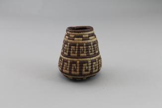 Miniature Basket (Hösig Di), mid to late 20th Century
Emberá or Wounaan culture; Darién Provin…