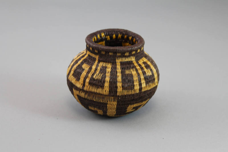 Miniature Basket (Hösig Di), mid to late 20th Century
Emberá or Wounaan culture; Darién Provin…