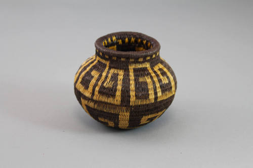 Miniature Basket (Hösig Di), mid to late 20th Century
Emberá or Wounaan culture; Darién Provin…