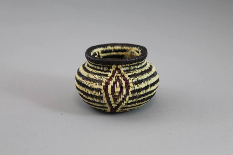 Miniature Basket (Hösig Di), mid to late 20th Century
Emberá or Wounaan culture; Darién Provin…
