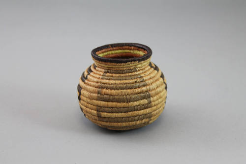 Miniature Basket (Hösig Di), mid to late 20th Century
Emberá or Wounaan culture; Darién Provin…