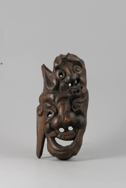 Decorative Mask, 20th Century
China
Wood; 7 × 3 5/8 × 2 1/8 in.
2020.14.2
Gift of Anne and …