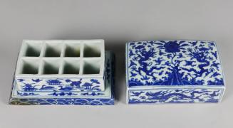 Blue-and-White Ware Box
Wanli reign, Ming dynasty (1572-1620)
Glazed ceramic
Loan Courtesy o…