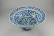 Blue-and-White Ware Bowl
Qing dynasty (1644-1911)
Glazed ceramic
Gift of Trang Tran
2003.32…