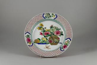 Plate
Qing dynasty (1644 – 1911)
Glazed ceramic
Gift of Carroll and Susanne Barrymore
2003.…
