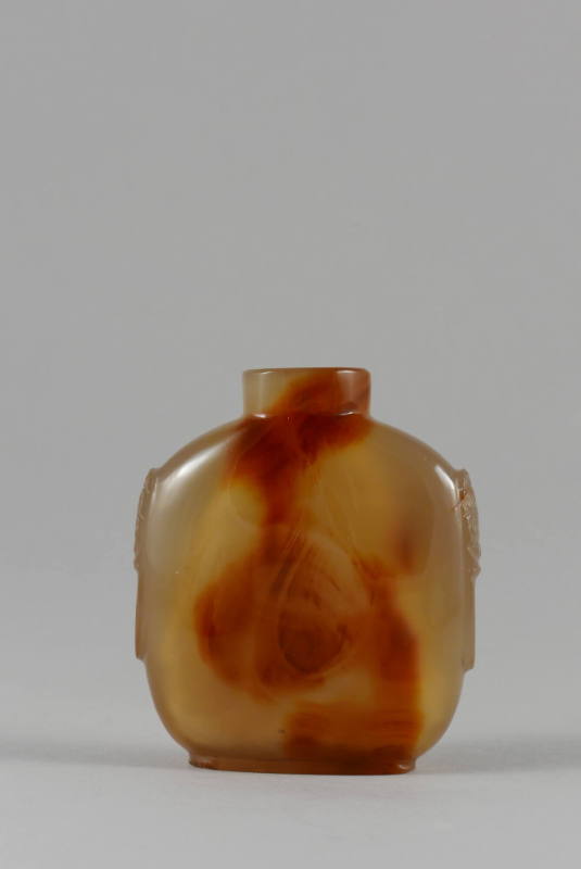 Snuff Bottle, Qing dynasty (1644-1911)
China
Agate; 3 × 2 3/4 × 3/4 in.
98.56.23
Gift of Dr…