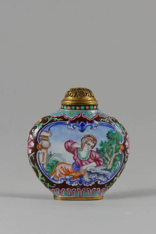 Snuff Bottle with European-Style Scenes, late 20th century
China
Metal, enamel, wood and cork…