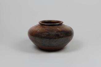 Vessel, 18th Century
Unrecorded artist; India
Glazed earthenware; 7 1/2 × 12 in.
2021.7.16
…