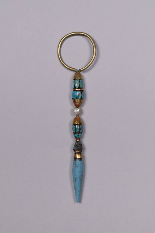 Men’s Ear Drop (Sochi), 19th to 20th Century
Tibetan Autonomous Region
Brass, turquoise and m…