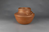 Vessel, 1990
Juanita Suazo Dubray (born 1930); Taos Pueblo, New Mexico
Ceramic; 8 5/8 × 11 in…